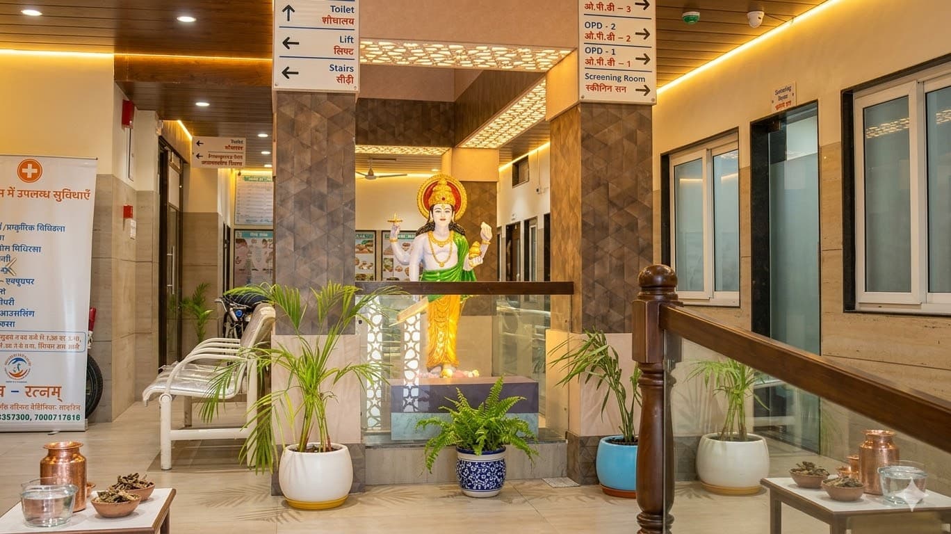 Dhanwantri statue inside the Shanti-Ratnam facility corridor